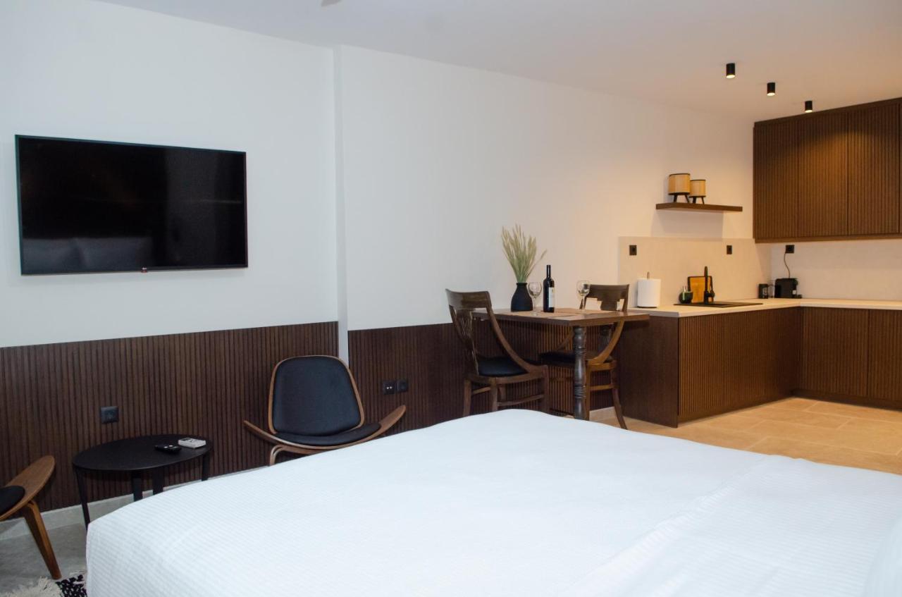 Leone Suites Návpaktos Eksteriør bilde