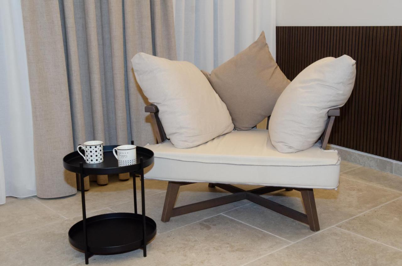 Leone Suites Návpaktos Eksteriør bilde